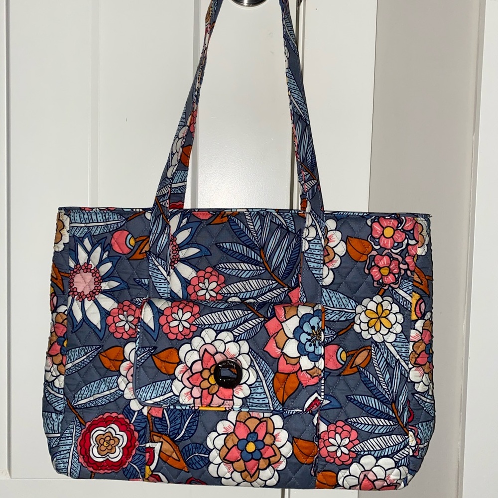 Vera Bradley Tote 🌸🌺